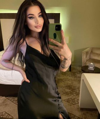 Dubai escort girl Bry will meet a generous man, call +971 24 880 2571