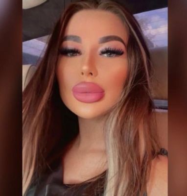 Indian call girl in Dubai: weight: 46 kg, height: 155 cm