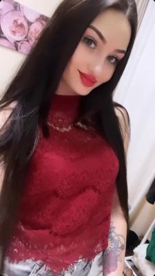 Hot babe in Dubai: Lane wants to share her passion with you