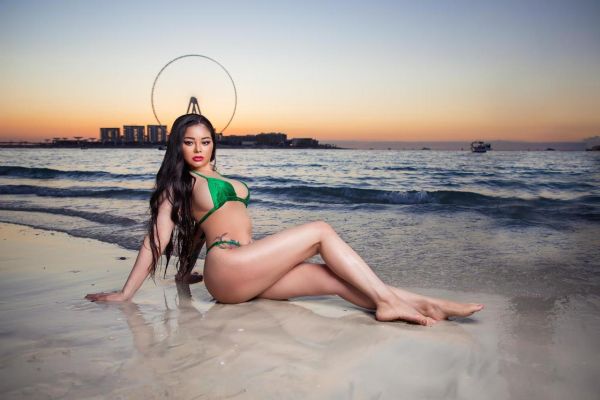 Elite model from Dubai: Kim with photos and reviews