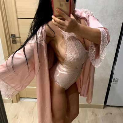 Marina - escort lady for your pleasure for AED 3000 per hour