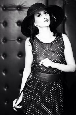 Elegant Dubai vip escort Felicia (AED 1800 per hour)