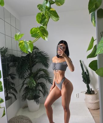 One of the kinkiest escorts for couples available on sexodubai.mobi