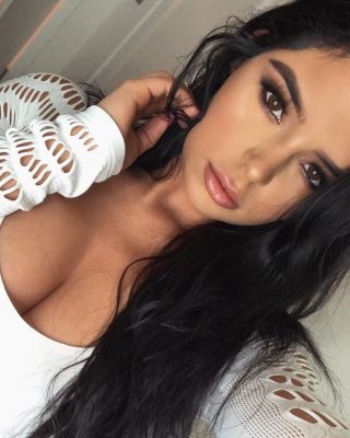 Dubai escort for incall services on sexodubai.com available around the clock