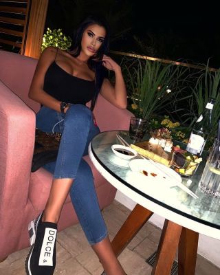 call girl Brynn, from Dubai