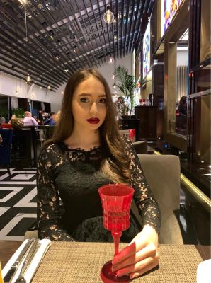 Dubai cheap escort sells her body for AED 2000 per hour