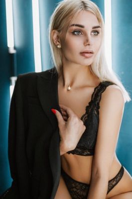 Lesbian female service from Kerry 24 7