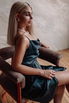 The best woman among the girls UAE has in store - Kerry