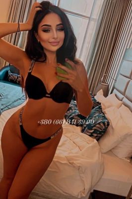 Roxanne for escort, fetish and sex in UAE