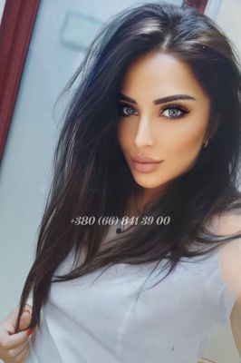 Cute lesbian girl will meet ladies, call +971 98 558 0839