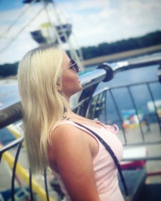 Enjoy the company of a perfect Dubai escort Elise