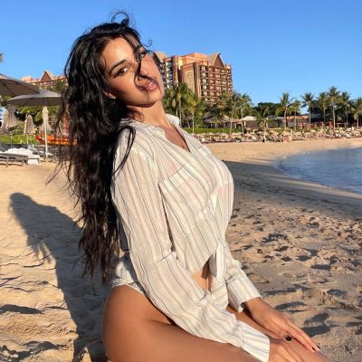 Dominant escort Anneliese, price from AED 2000/hr