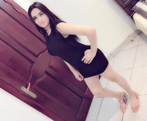 Dubai cheap escort sells her body for AED 2000 per hour