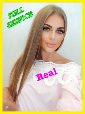 24 hour escort Janine in Dubai is waiting for a call