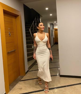 Fetish escort in Dubai meets her clients 24 7