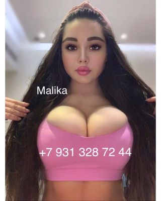 Enjoy sex massage in Dubai from Micah