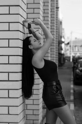 Top escort of asian origin:  Dubai girl Isobel will please you tonight