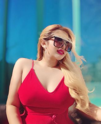 See sexy photos of whore Freya on escort listings