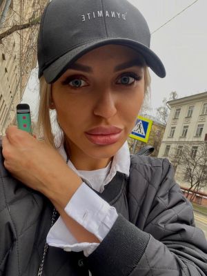 Pornstar escort in Dubai available on sexodubai.com for kinky gentleman