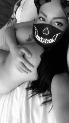 Enjoy BDSM massage from hot Lara in UAE