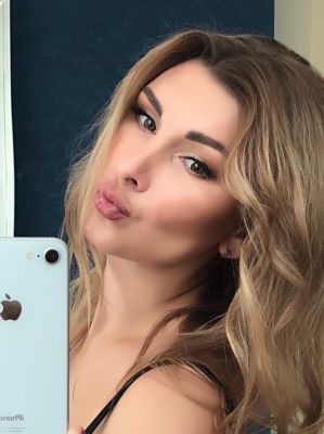 hooker Jovee (Dubai)