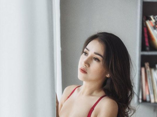 Exclusive escort in Dubai: Jenny - sex services from AED 2000/hr