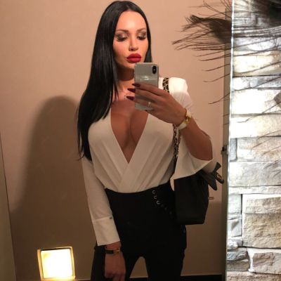 Italian escort in Dubai: tel. +971 54 388 0835