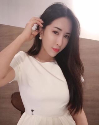 Hot babe in Dubai: Tilly wants to share her passion with you