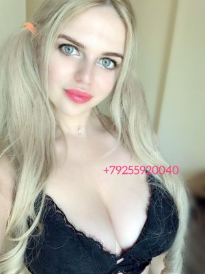 Vip escort in UAE: Asena wants to meet a gentleman