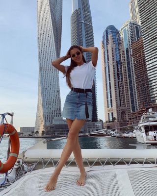 Photos of hooker Katie in sexy escort ads on sexodubai.com