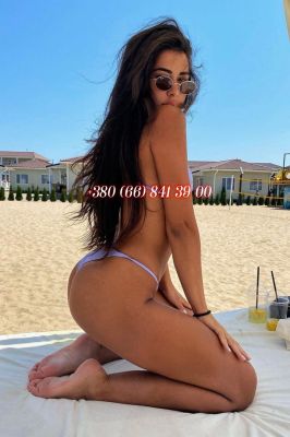 Independent massage escort in UAE: Isabelle — professional service from AED 1500