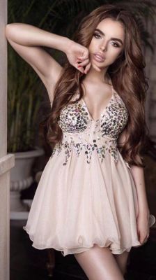 Dominant escort Alina, price from AED 1800/hr