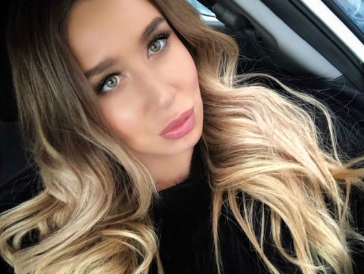 independent Maggie (Dubai)