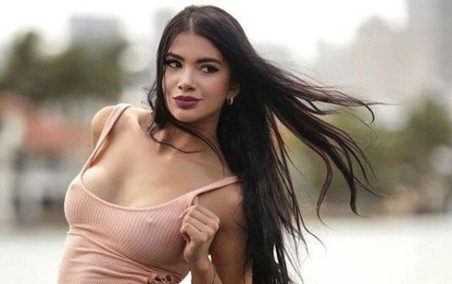 Sexy Dubai woman with tight ass, 77 kg; 178 cm