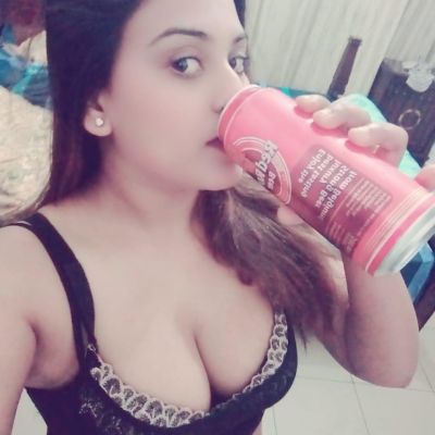 Your mistress Deniece for BDSM games