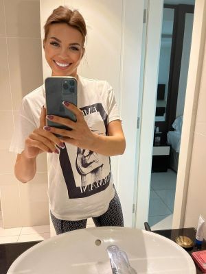 Indian escort Rhea wants to meet tonight