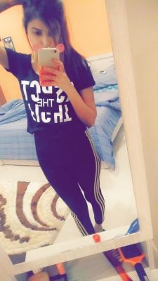 Sexy escort - independent Dubai girl Hollie, 52 kg, 159 cm 