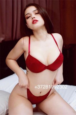 Massage girl in Dubai: Lori (21 y.o.)