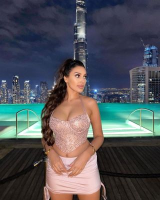 Sabirah, age: 32 height: 179, weight: 78