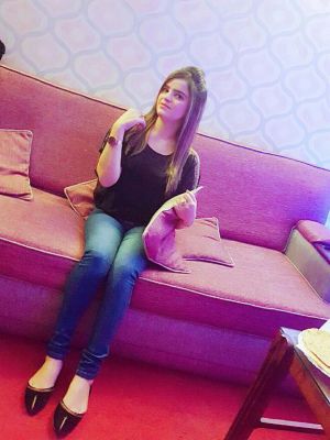 Latex woman Orla for BDSM dating