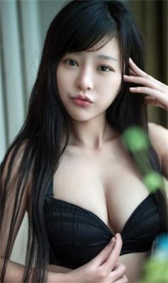 Blowjob from ebony escort in Dubai for AED 1800