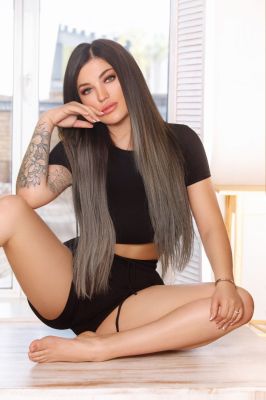 Linda, mature escort, 24 years old