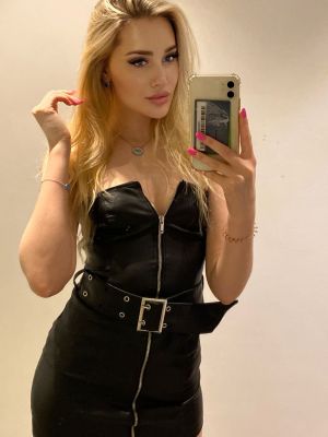 Book online escort girl Rebecca in UAE