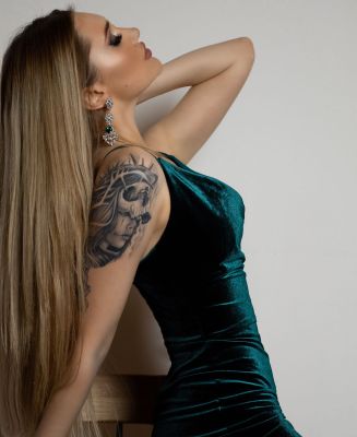 Escort profile of Rebecca with pics and reviews