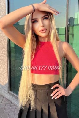 Female escort in UAE sucks for AED 2500