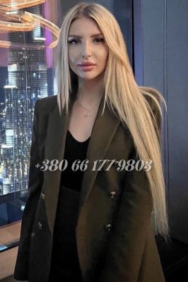 Lots of kissing and cuddling with Dubai asian escort Tanner