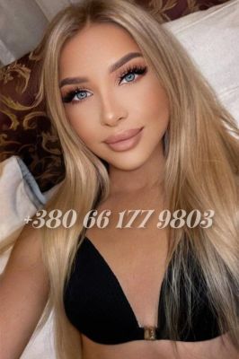 Cheap incall escort invites you to her place in UAE