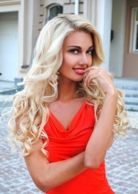 Italian escort in Dubai: tel. +971 30 640 6813