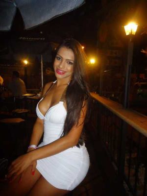 Genevieve, photos from the adult website sexodubai.com