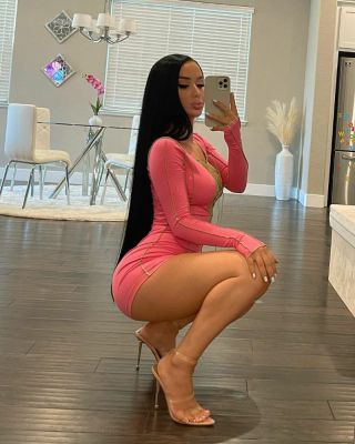 Enjoy the company of a perfect Dubai escort Tanner